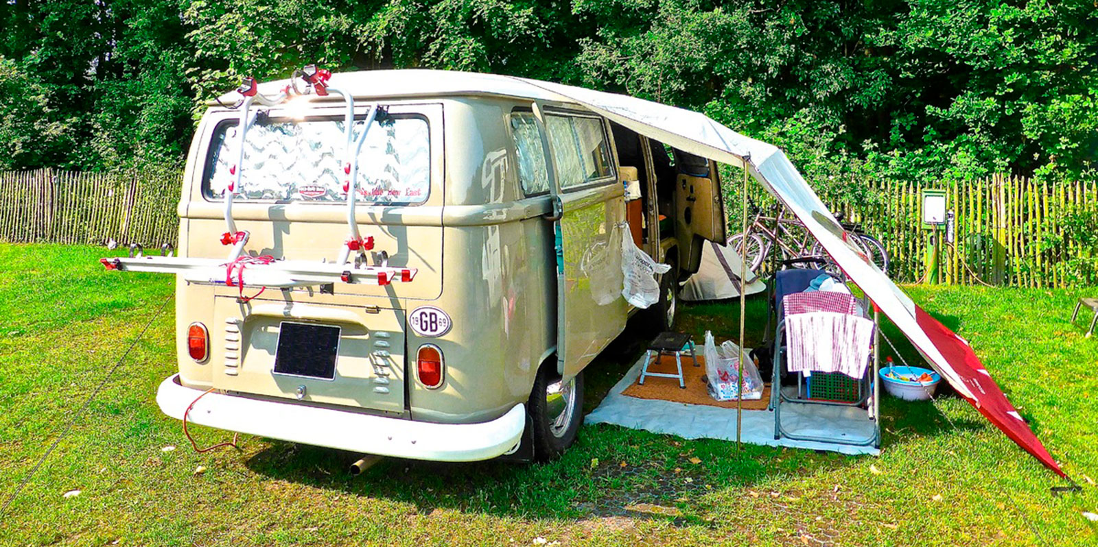 La Kombi-Aventura: Ventajas y Desafíos de Vivir y Viajar en una Furgoneta Camper